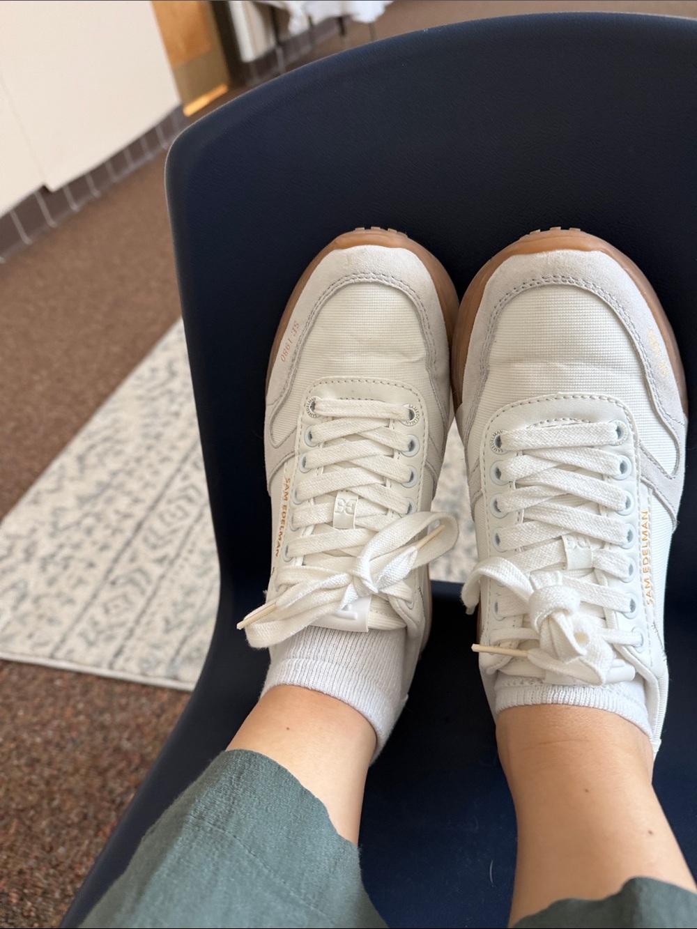 Sam Edelman Casual White Sneakers with Comfy Gum Sole size 7
